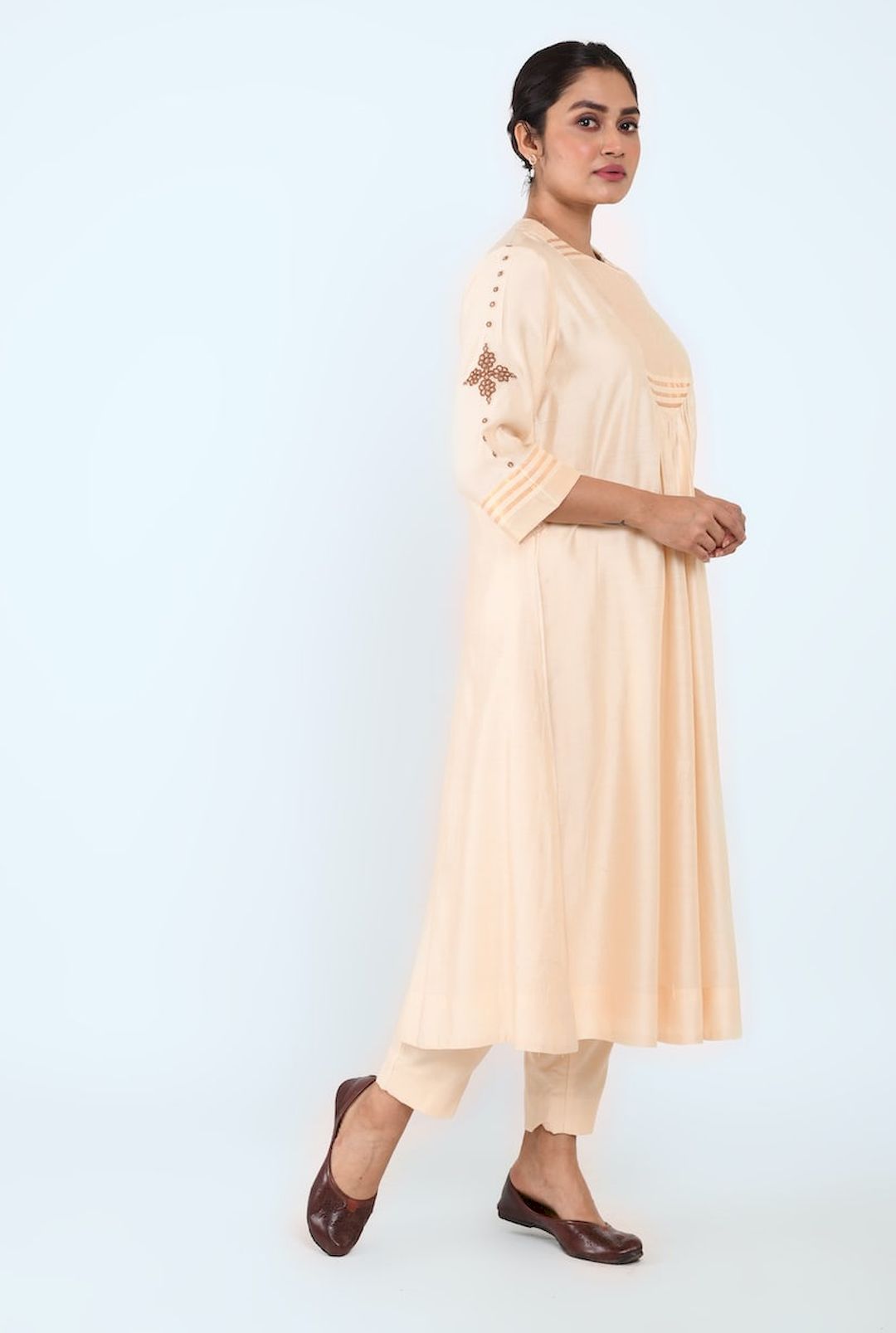 Temple Yoke Gather Kurta (Ivory) - Prashant Chouhan