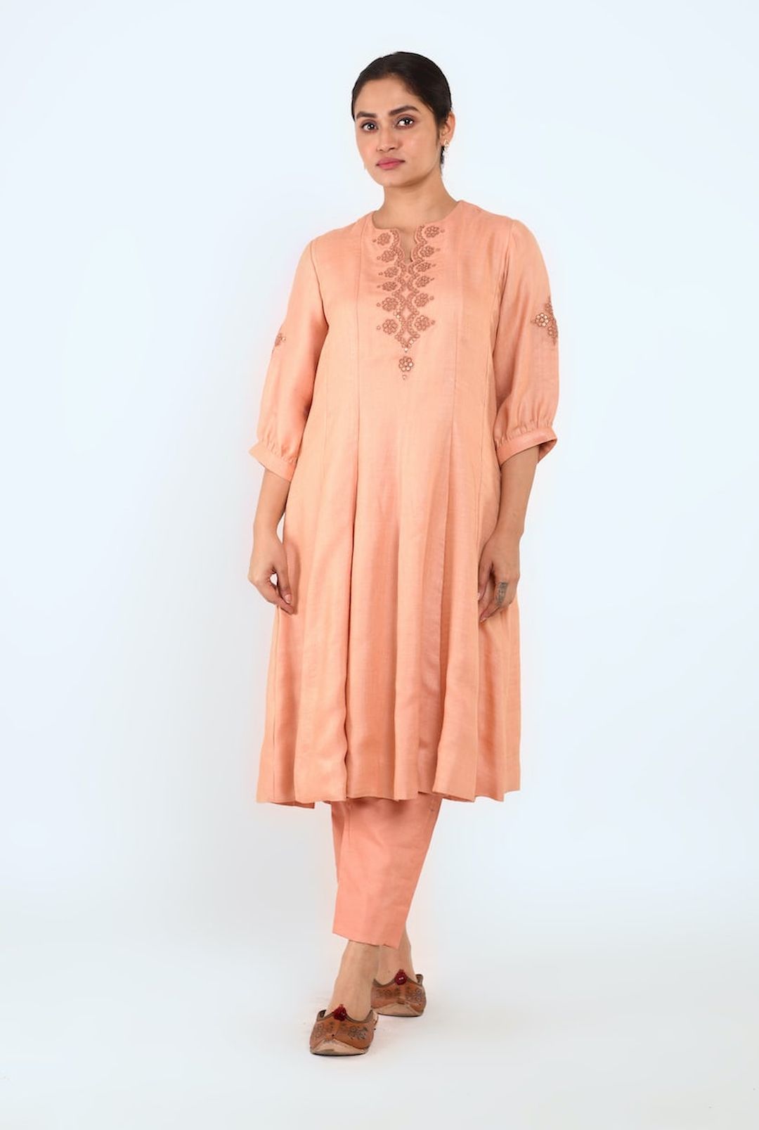 Kalidar Kurta With Cutwork Detailing (Peach) - Prashant Chouhan